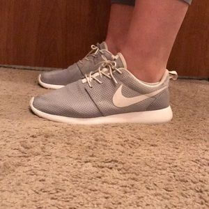 Nike Roshe Run Shoe